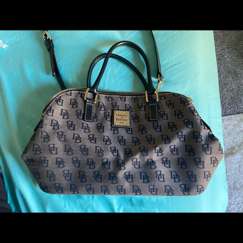 Dooney & Bourke large Domed Satchel. Purse Handbag bag. Grey & black